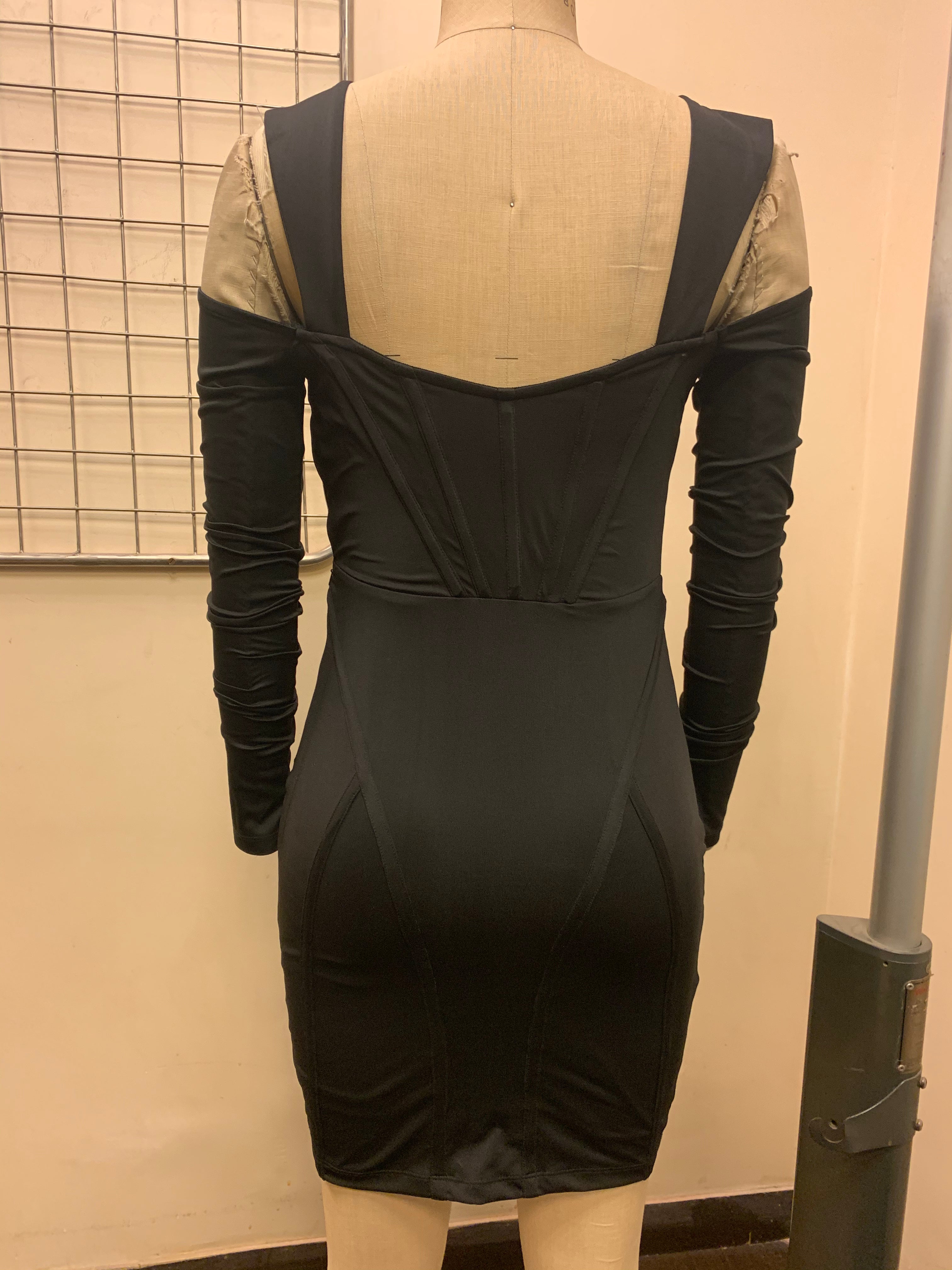Black cutout mini