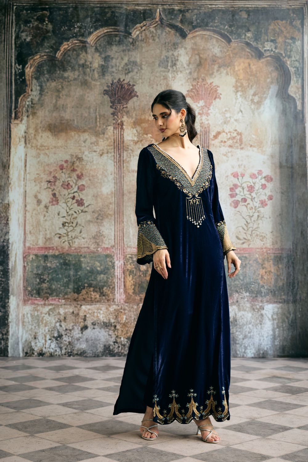 Nayla Hand Embroidered Velvet Kurta Set