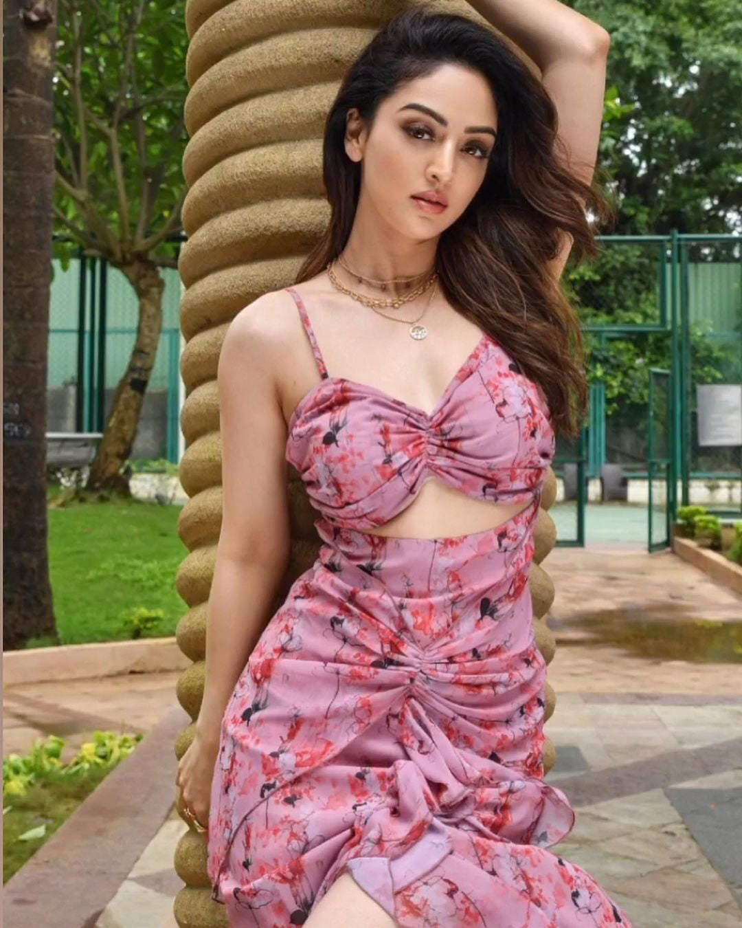  Floral Printed Midi Dress