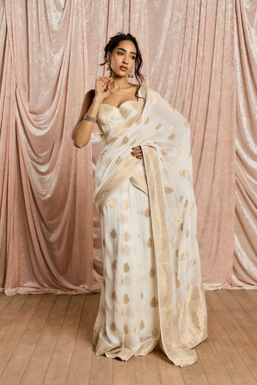 Haniya White and Gold Banarasi Pre-Draped Saree