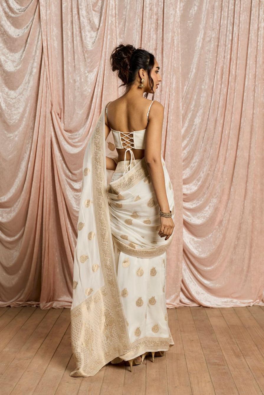 Haniya White and Gold Banarasi Pre-Draped Saree