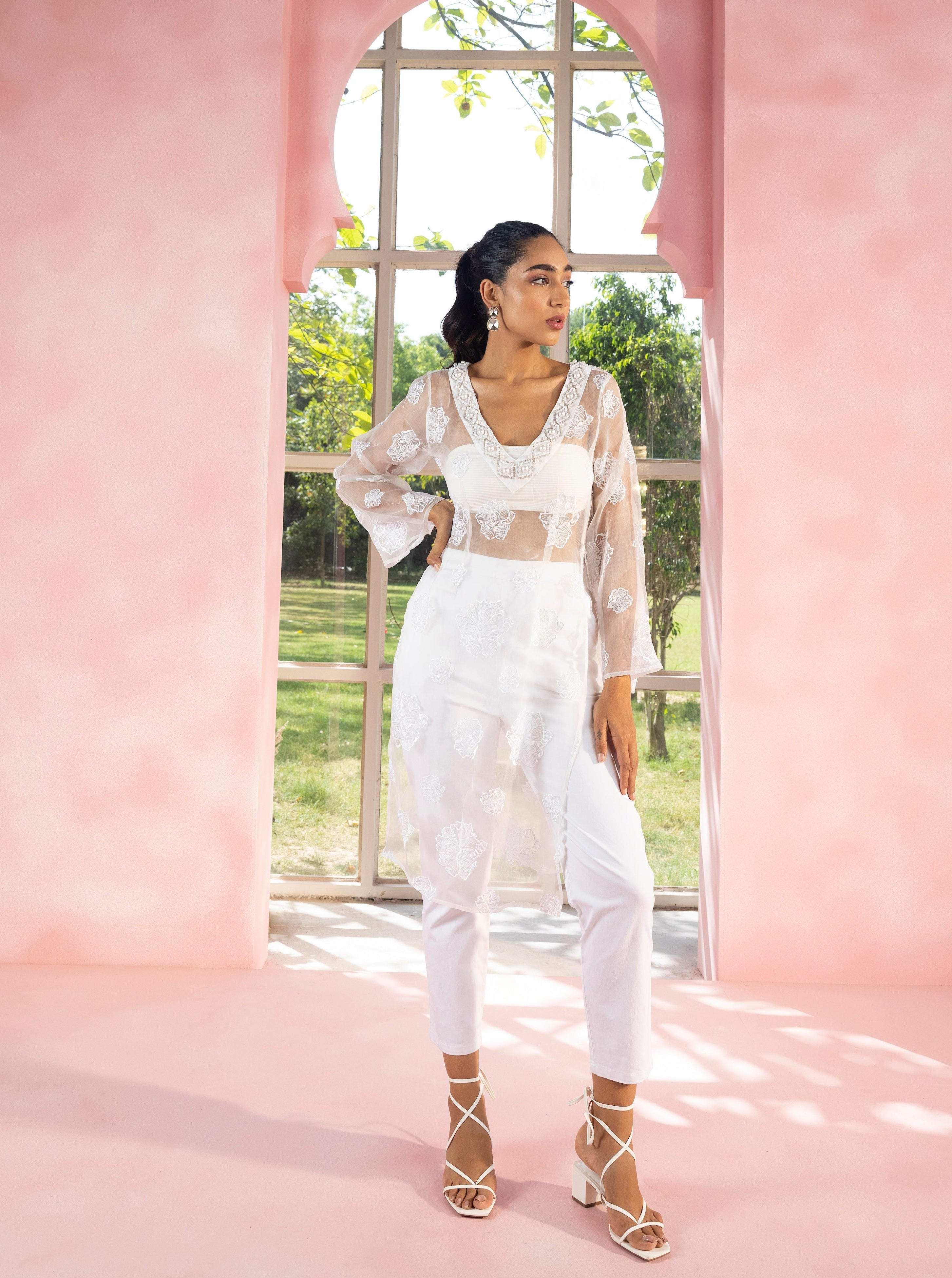 Esra White Embroidered Organza Kurta Set
